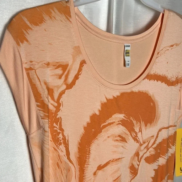 LOLE ALEXANDRA peach orange abstract design on t shirt with cap  sleeve , scoop - Picture 3 of 14